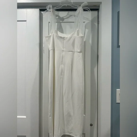 Lulus Romantic Celebration White Tie-Strap Bodycon Midi dress - Picture 4 of 6